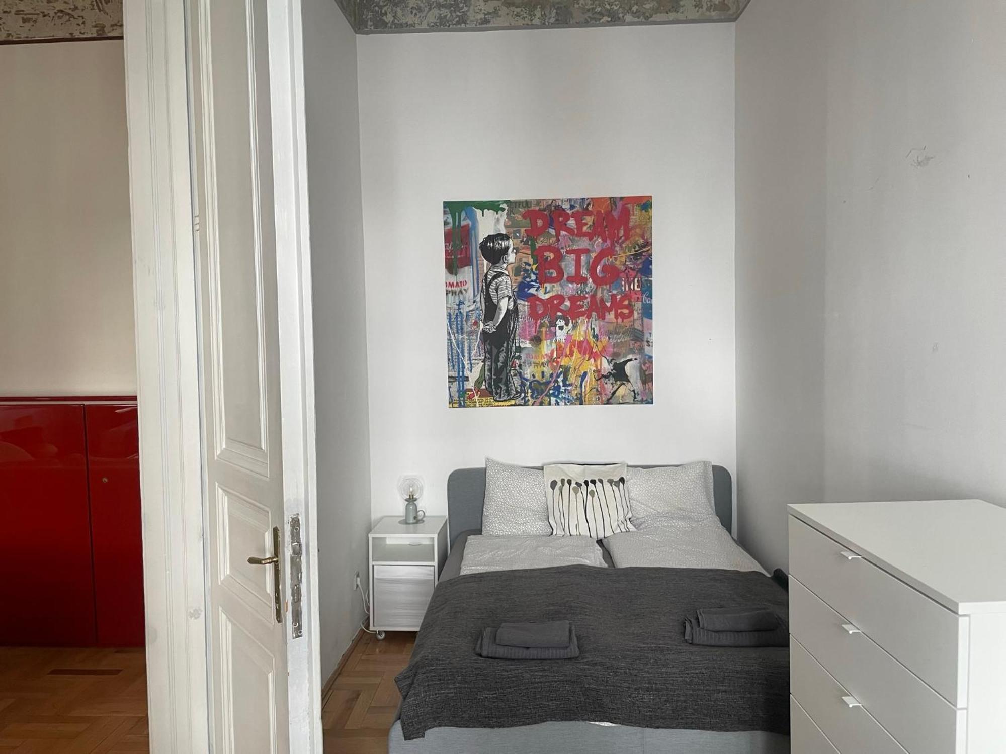 Beautiful 3 Bedroom In 7th District * Budapeszt