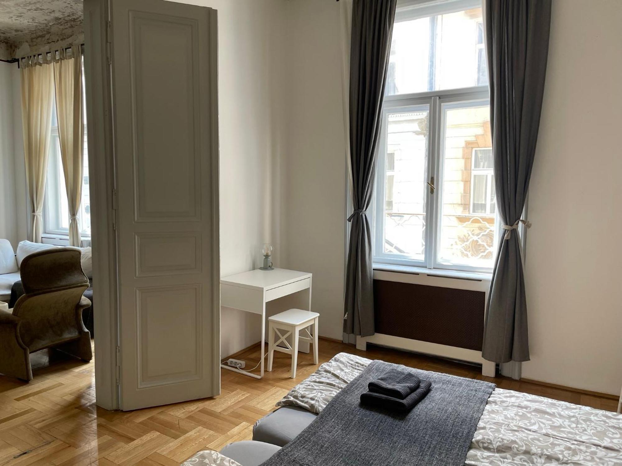 Beautiful 3 Bedroom In 7th District Budapeszt