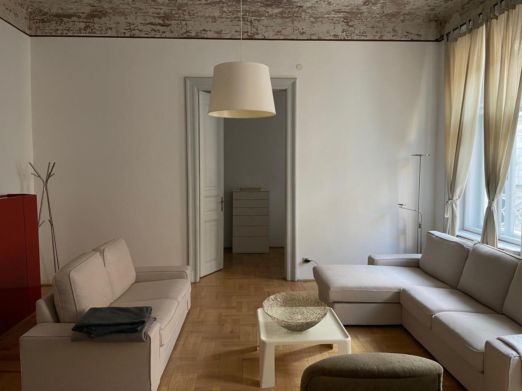 Beautiful 3 Bedroom In 7th District * Budapeszt